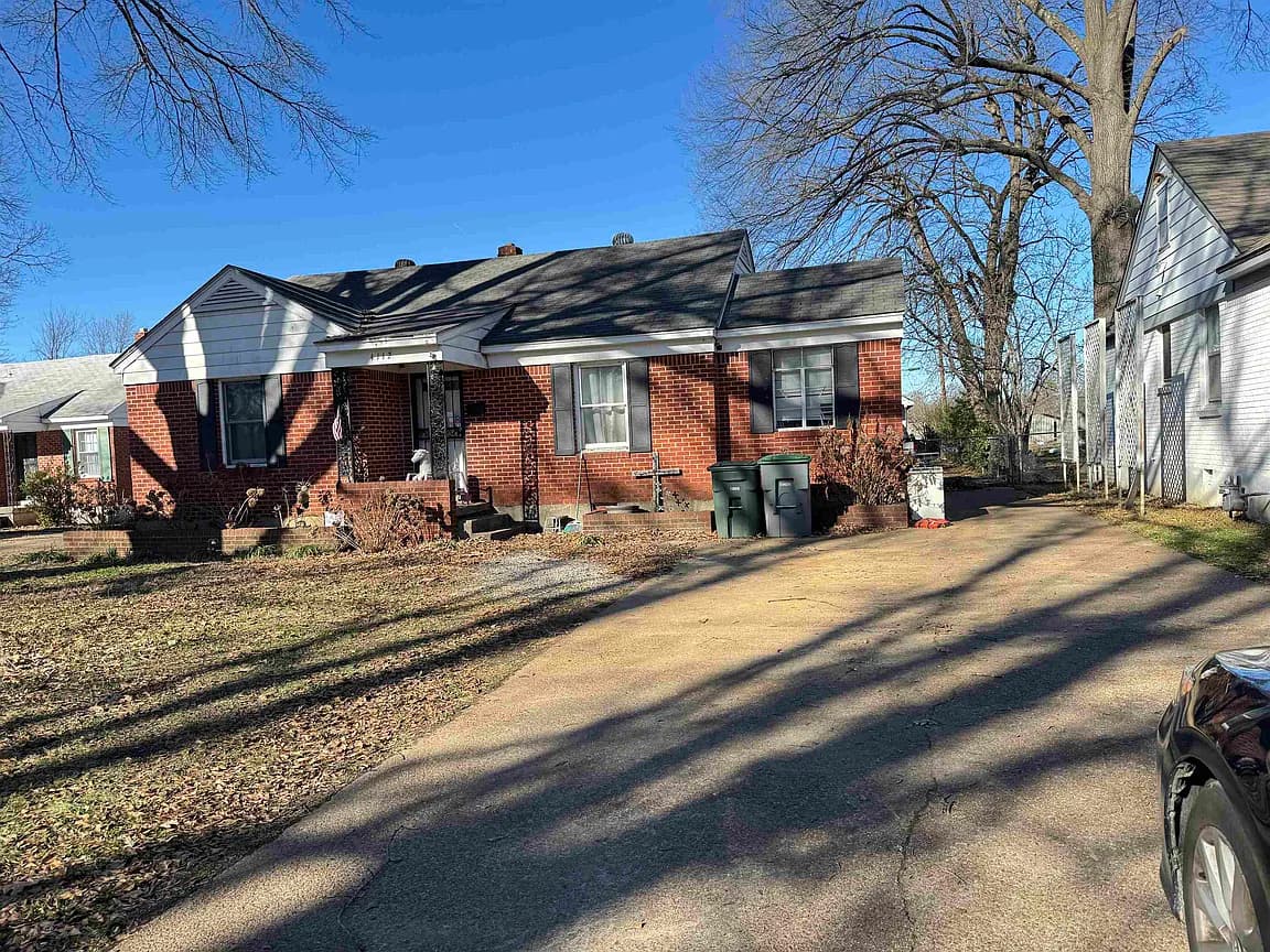 Cómoda casa en Memphis con financiación directa del propietario disponible.
