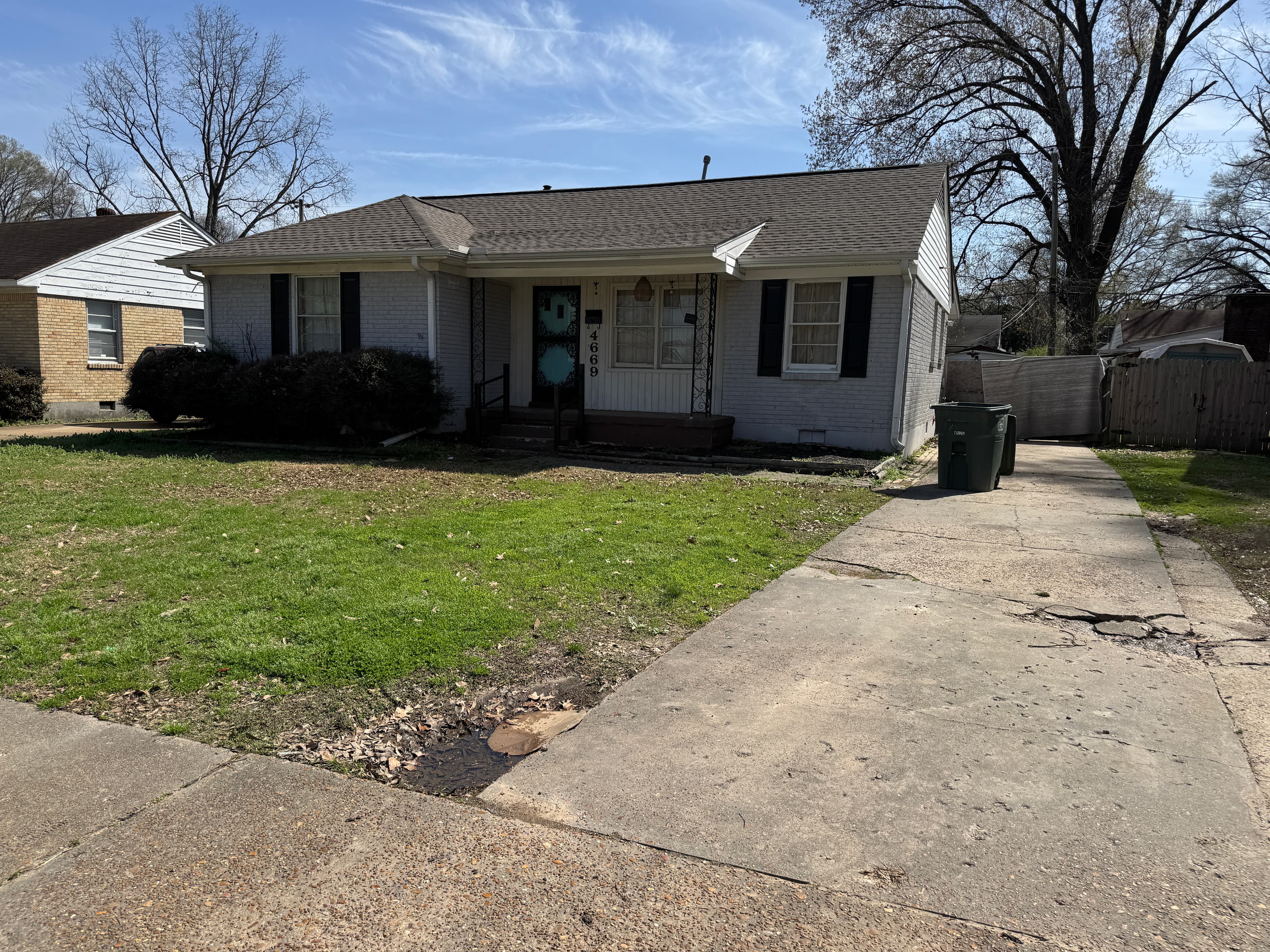 Casa de 3 Habitaciones y 2 Baños en 4669 Durbin Ave, Memphis, TN | En Venta