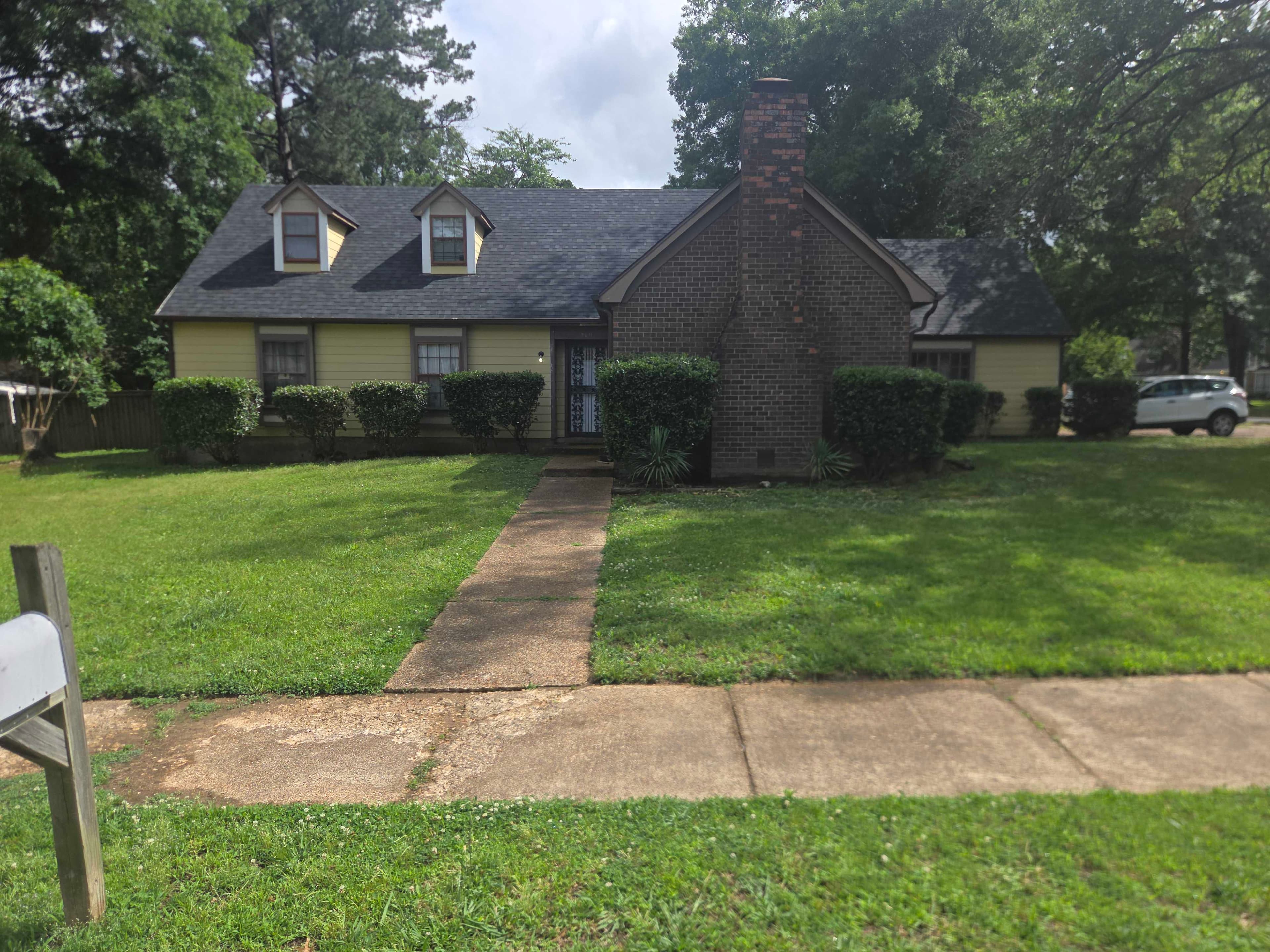 ¡Espaciosa Casa de 3 Habitaciones en Memphis con Garaje Adjunto – Financiamiento Dueño a Dueño con $10,000 de Enganche!