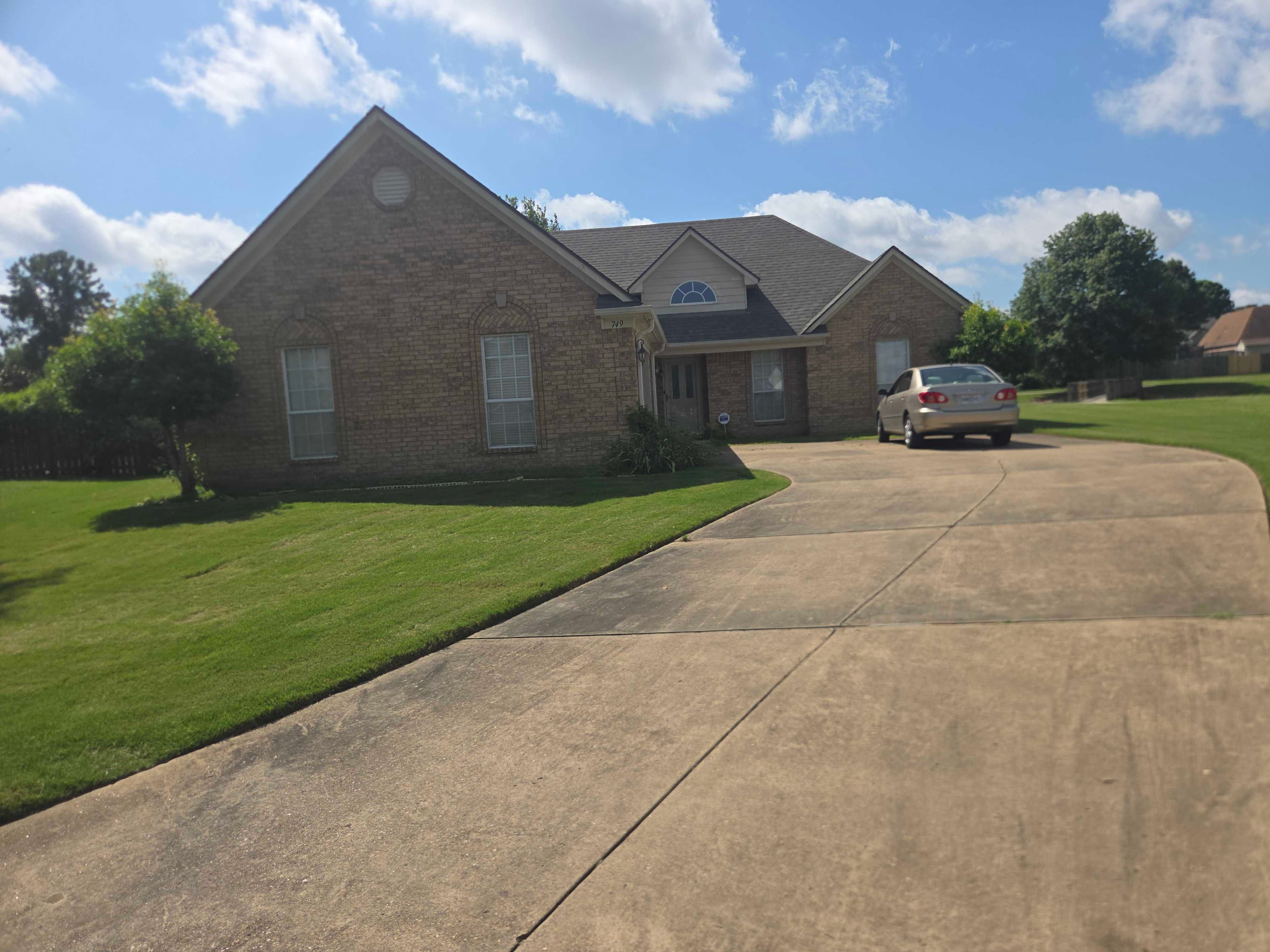 Casa de Ladrillo de 3 Habitaciones y 2 Baños con Financiamiento Dueño a Dueño ($20,000 de Enganche) – 749 Clearview Cv, Southaven, MS 38672