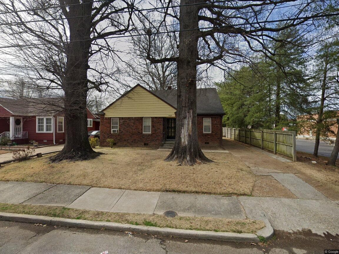 ¡Amplia casa de 4 habitaciones y 2 baños en 787 Eva St, Memphis, TN 38112 – Financiamiento del propietario con solo $10,000 de enganche fácil!