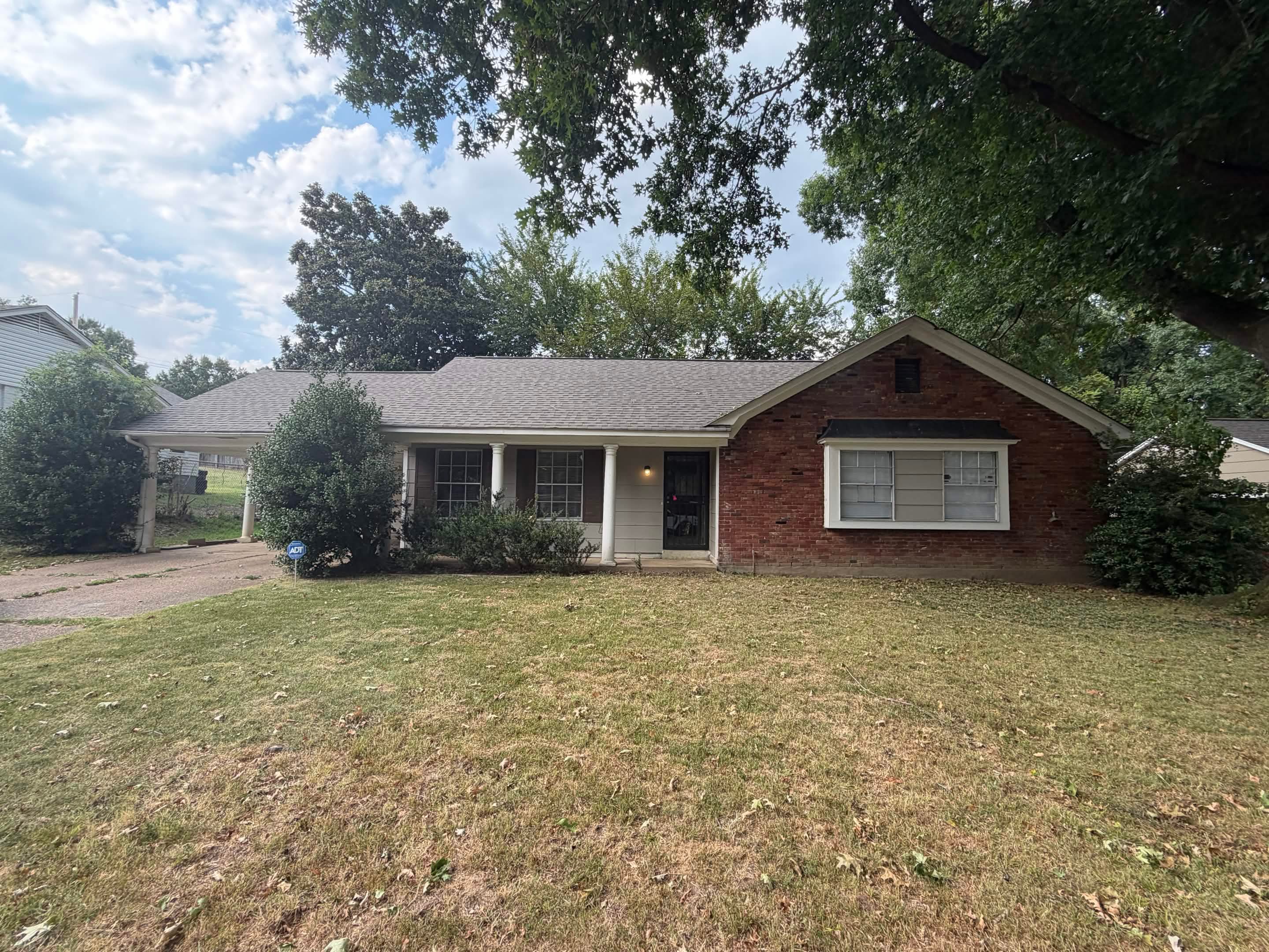 ¡Encantadora Casa en Memphis en 5150 Fernleaf Ave – ¡Financiamiento Fácil Dueño a Dueño Disponible!