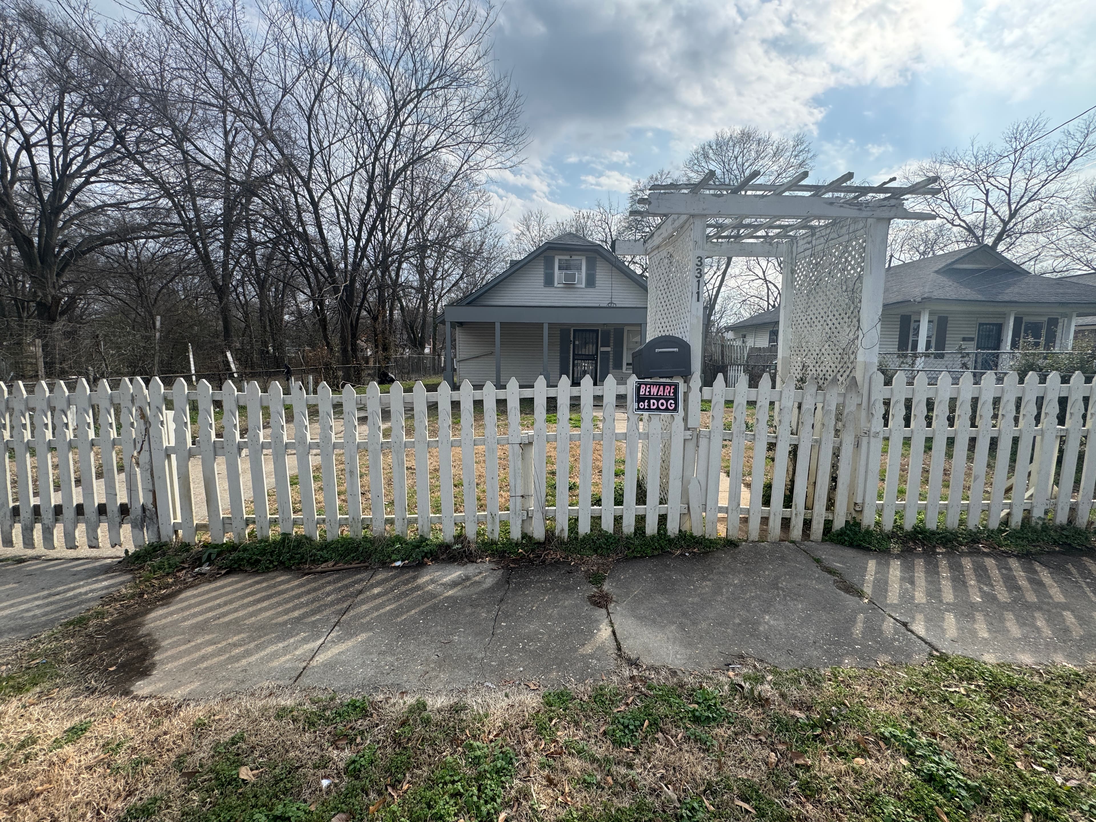 Casa Renovada y Lista para Mudarse de 4 Habitaciones y 2 Baños a Precio Accesible | Casas en Venta en Memphis