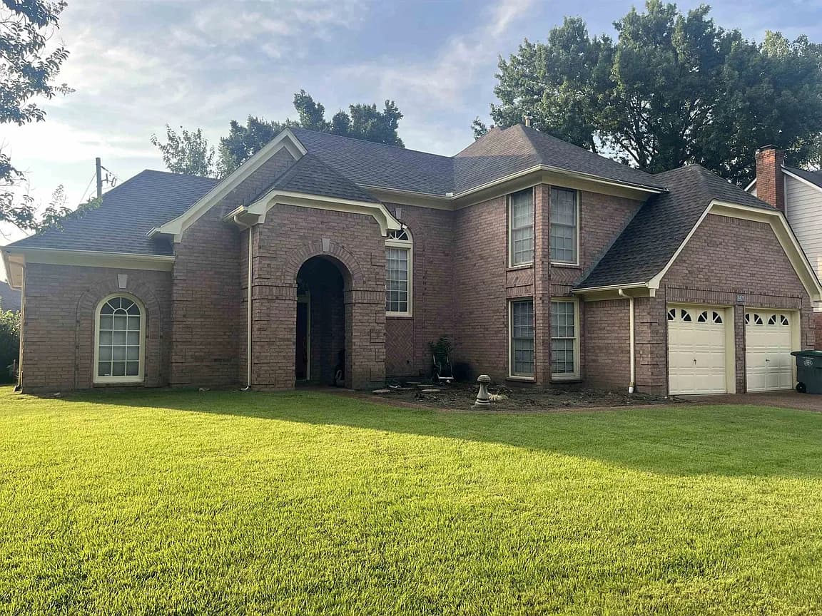 Casas en Venta Cerca de Mí: 8428 Kings Trail Dr en Cordova, TN