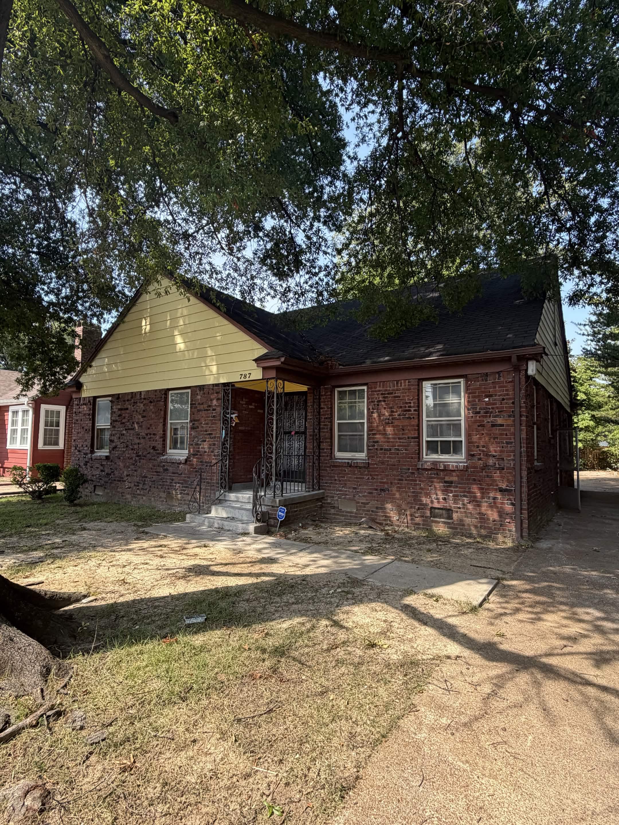 ¡Amplia casa de 3 habitaciones y 2 baños en 787 Eva St, Memphis, TN 38112 – Financiamiento del propietario con solo $10,000 de enganche fácil!