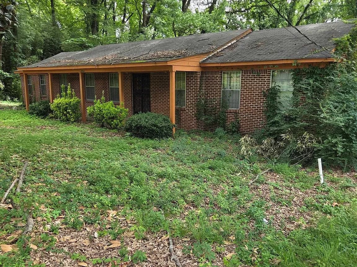 Casa de 4 Habitaciones y 2 Baños en Memphis, en un Terreno de 0.68 Acres – 1,923 Pies Cuadrados