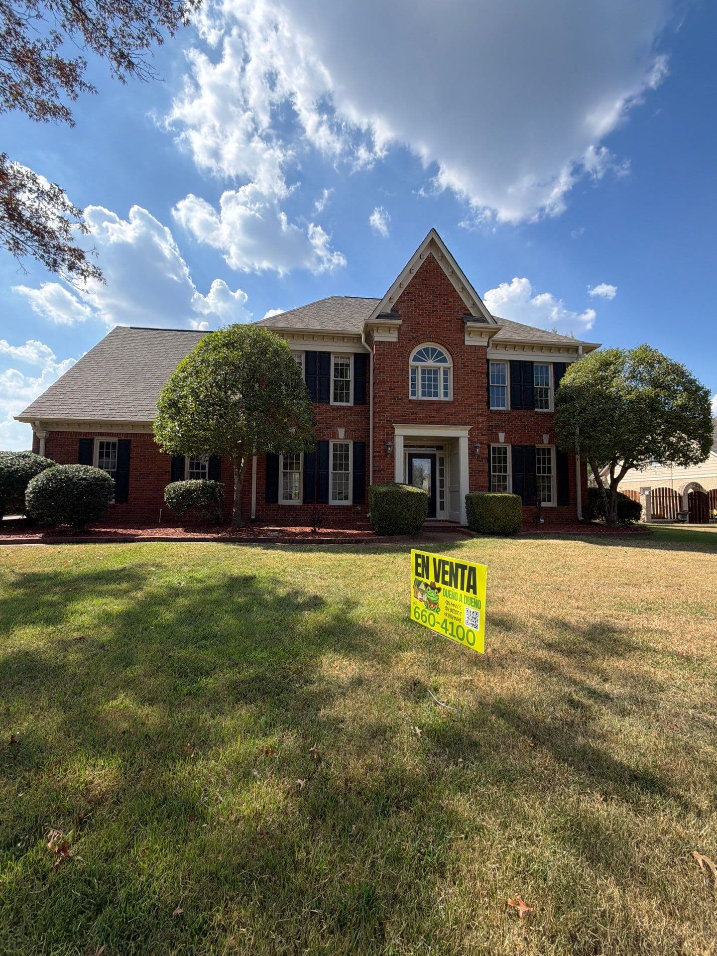 Casas en Venta Cerca de Mí: Casa de 3 Habitaciones y 2.5 Baños en Collierville, 2497 Brotherwood