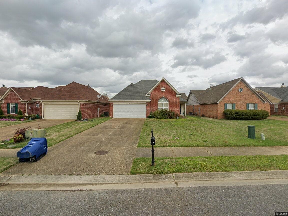 Casa en Venta de 3 Habitaciones y 2 Baños | Lakeshore Dr, Olive Branch