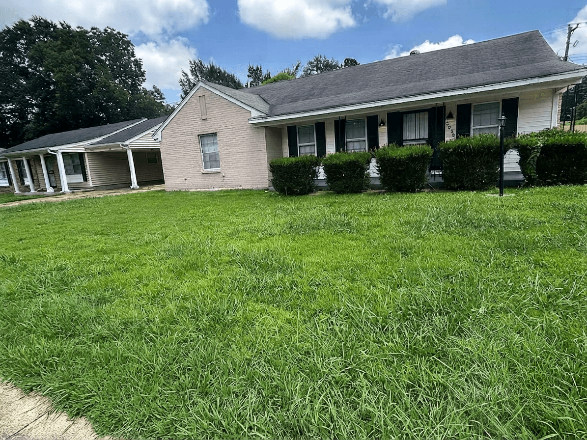 3056 Castleman St, Memphis, TN 38118: Amplia Casa de 3 Habitaciones con Gran Sala Familiar y Chimenea